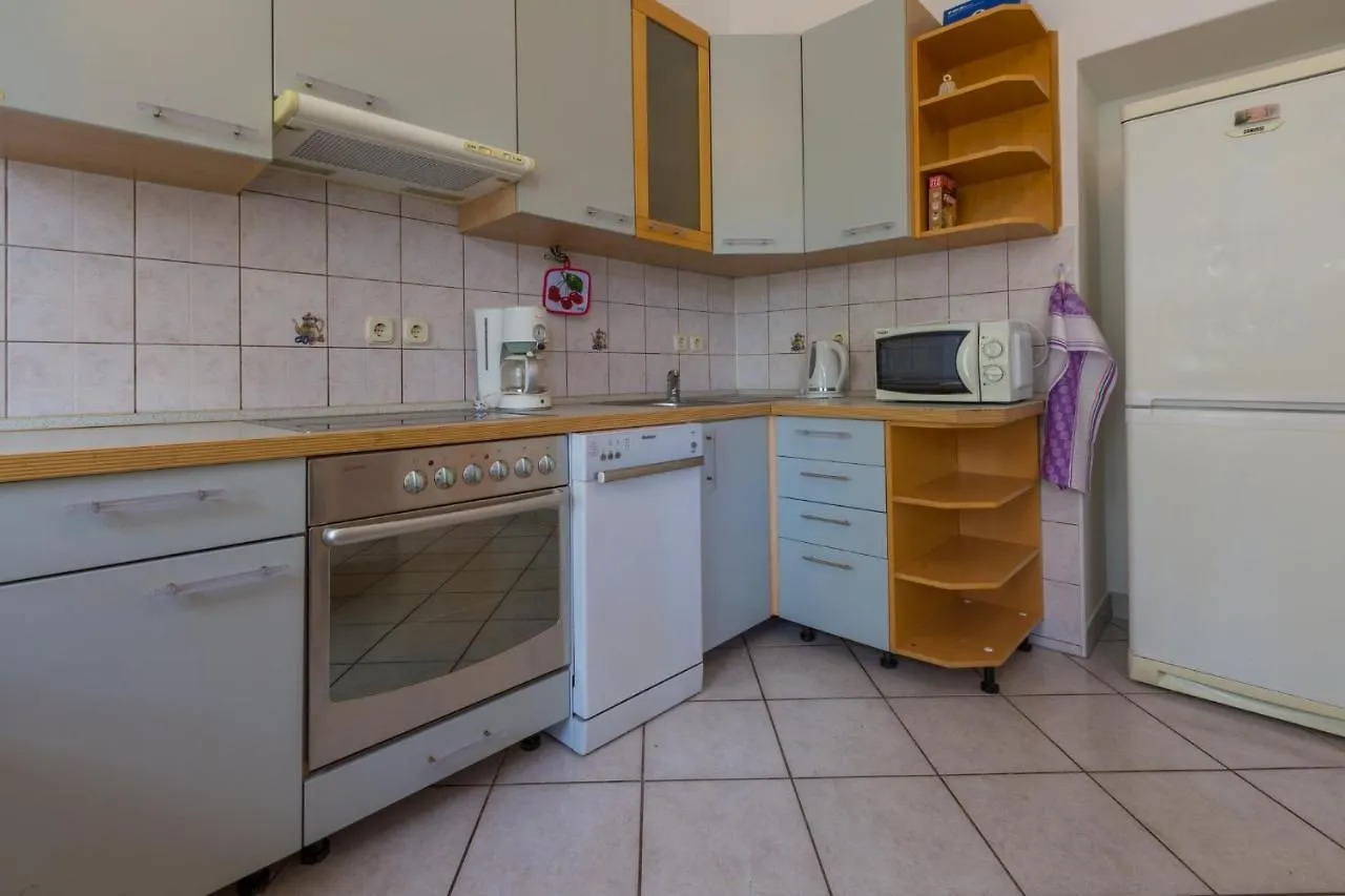 Mia I Renato Apartment Crikvenica