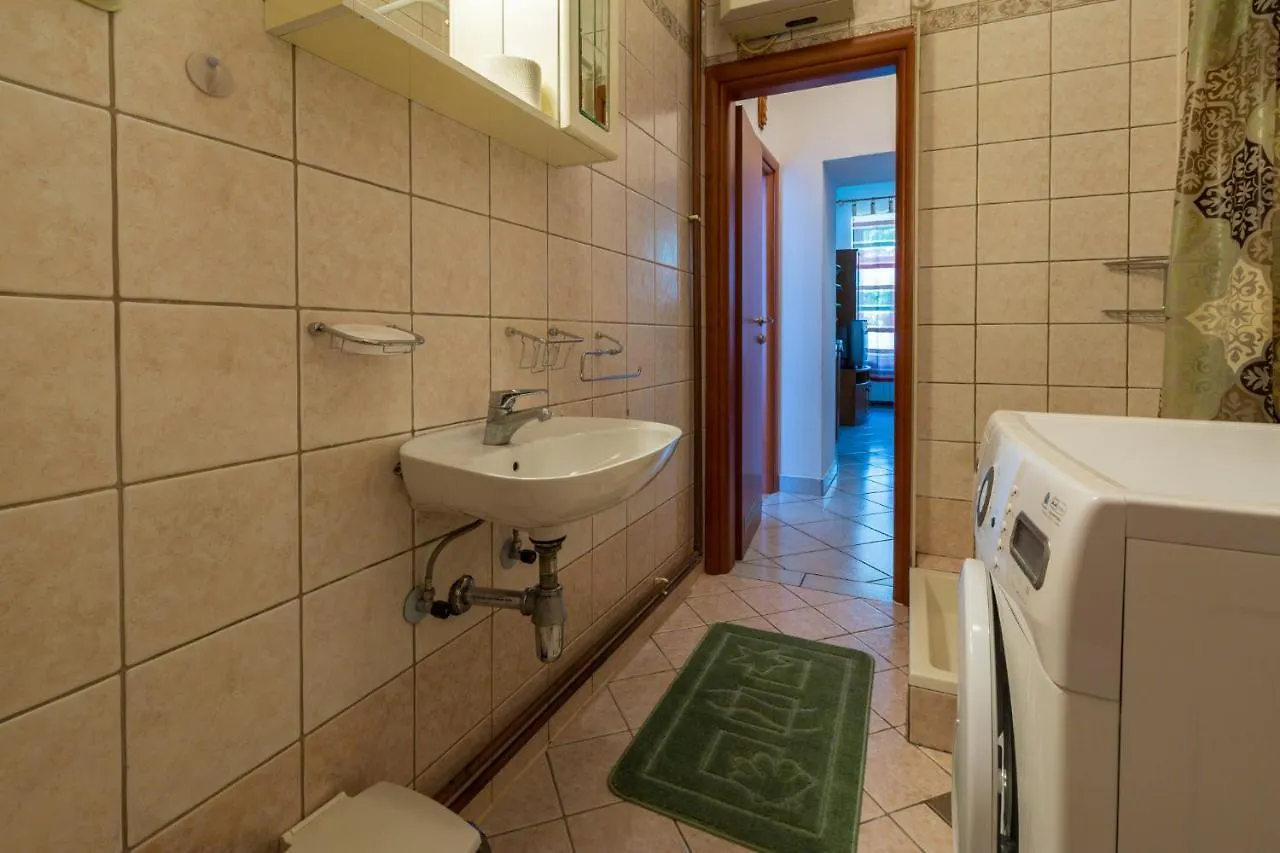 Mia I Renato Apartment Crikvenica