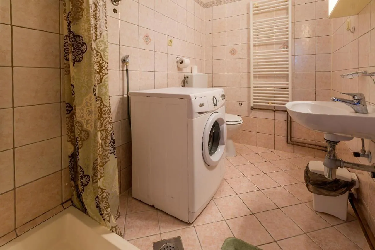 Mia I Renato Apartment Crikvenica 0*,