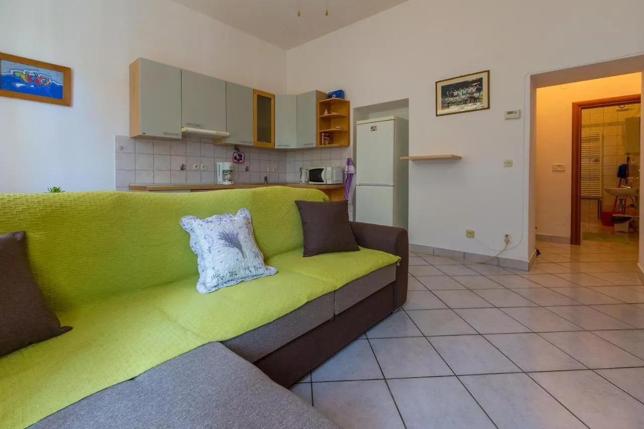 Mia I Renato Apartment Crikvenica